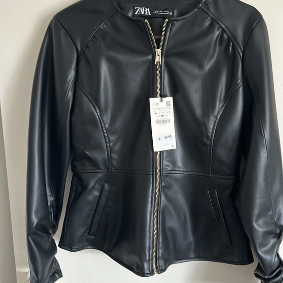 Zara Black Faux Leather Fitted Zip-Up Jacket Ruched 3/4 Sleeve Size Large - Picture 5 of 6